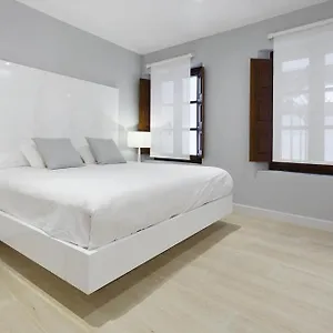 https://rentalsevilla-7-ventanas.es-andalucia.com